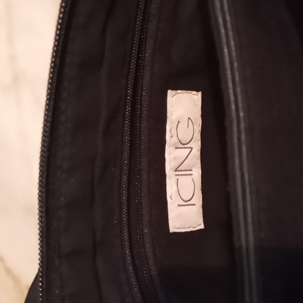 Purse - Picture 2 of 6